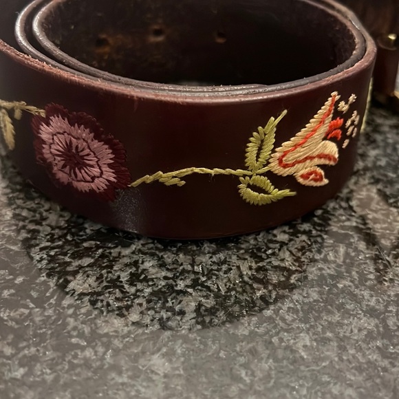 Linea Pelle embroidered leather love bird belt size LARGE - Picture 1 of 13